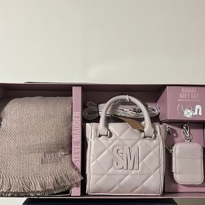Steve Madden Bbabi gift set with scarf